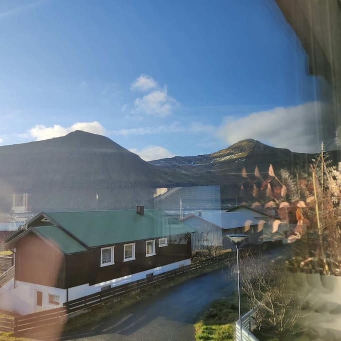 Appartement New Flat With Hot Tub - No1 à Oyndarfjordur Extérieur photo
