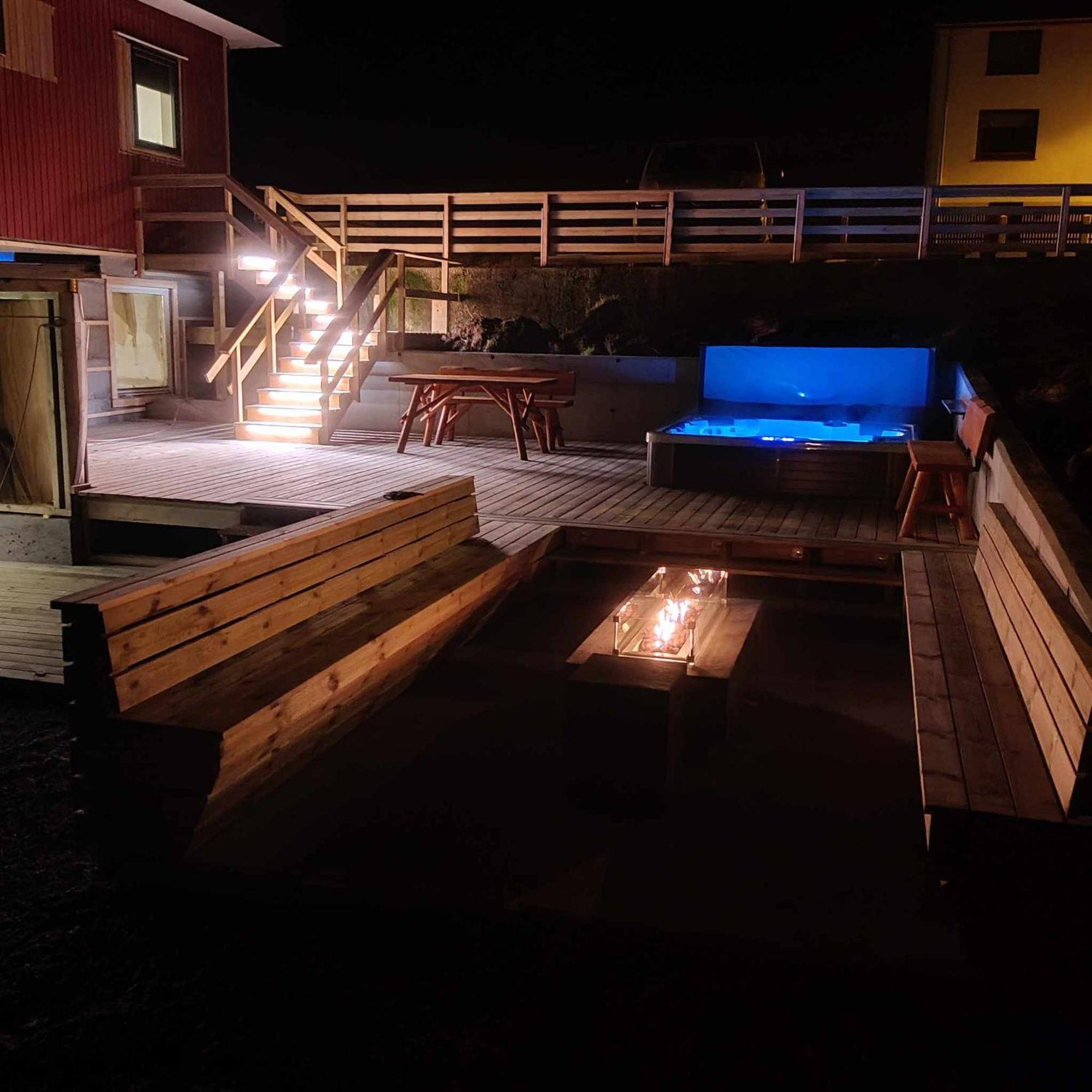 Appartement New Flat With Hot Tub - No1 à Oyndarfjordur Extérieur photo